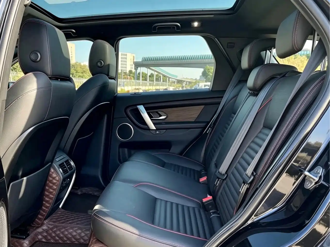 Photo 6 - Land Rover Discovery Sport
