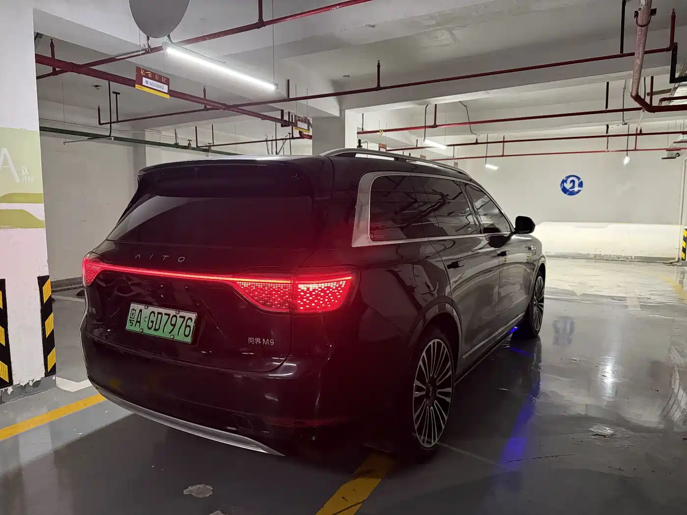 Aito M9 2024 2024 Extended Range Ultra 42kWh 6-Seater