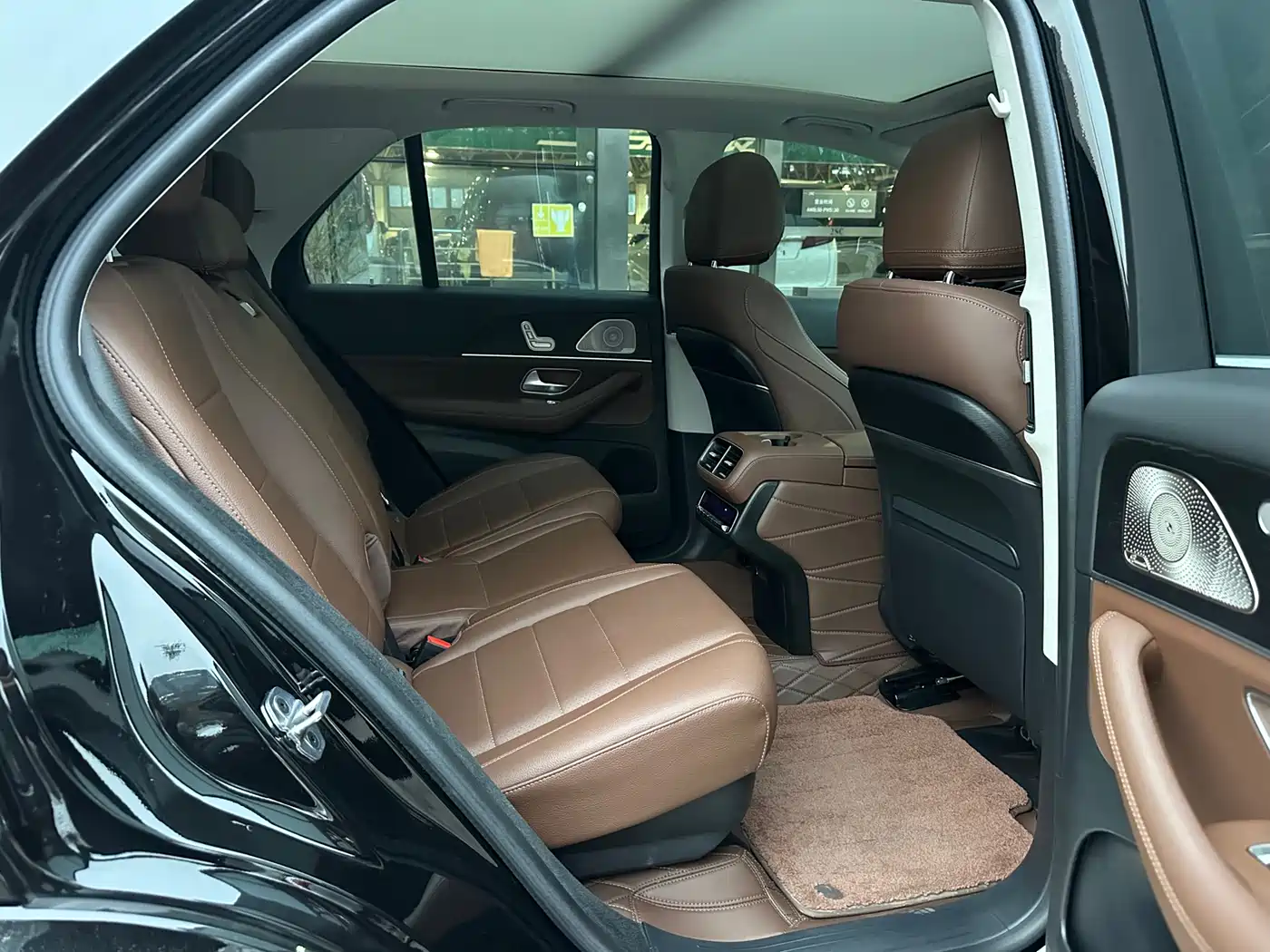 Mercedes-Benz GLE 2024 GLE 450 4MATIC Luxury фото 17