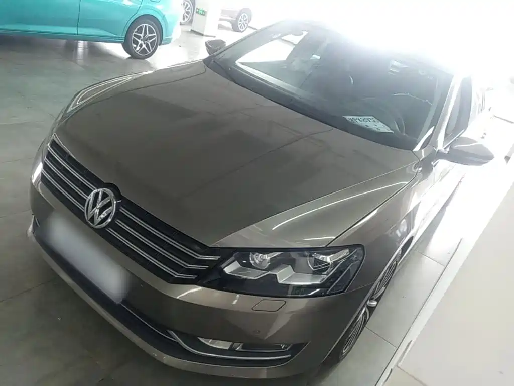 Фото 2 - Volkswagen Passat