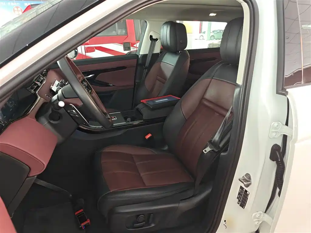 Land Rover Range Rover Evoque 2024 Range Rover Evoque L 249PS Light Master Edition фото 11