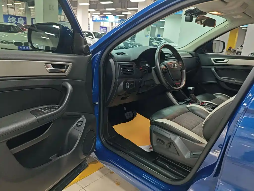 Photo 16 - Qoros 5