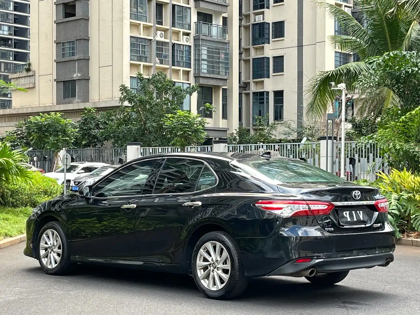 Toyota Camry 2023 2.0G Luxury Edition фото 9