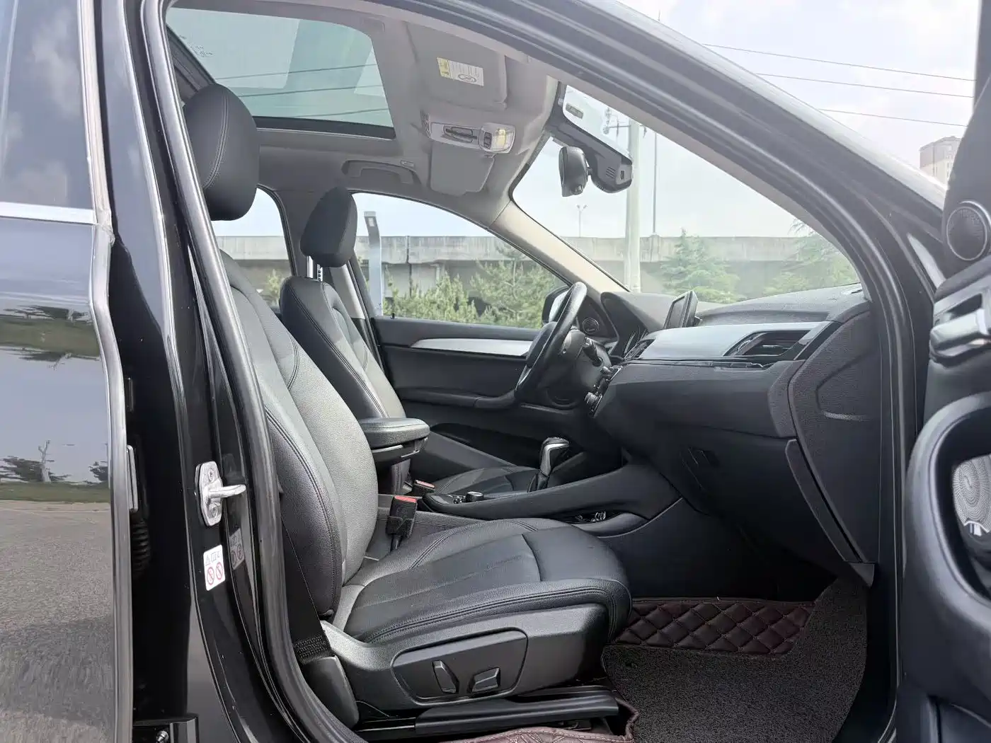 BMW X1 2019 sDrive20Li Leading Model фото 4