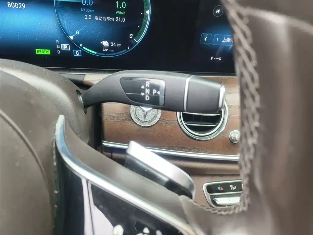 Mercedes-Benz E-Class New Energy 2022 Facelift E 350 e L Plug-in Hybrid Sedan фото 7