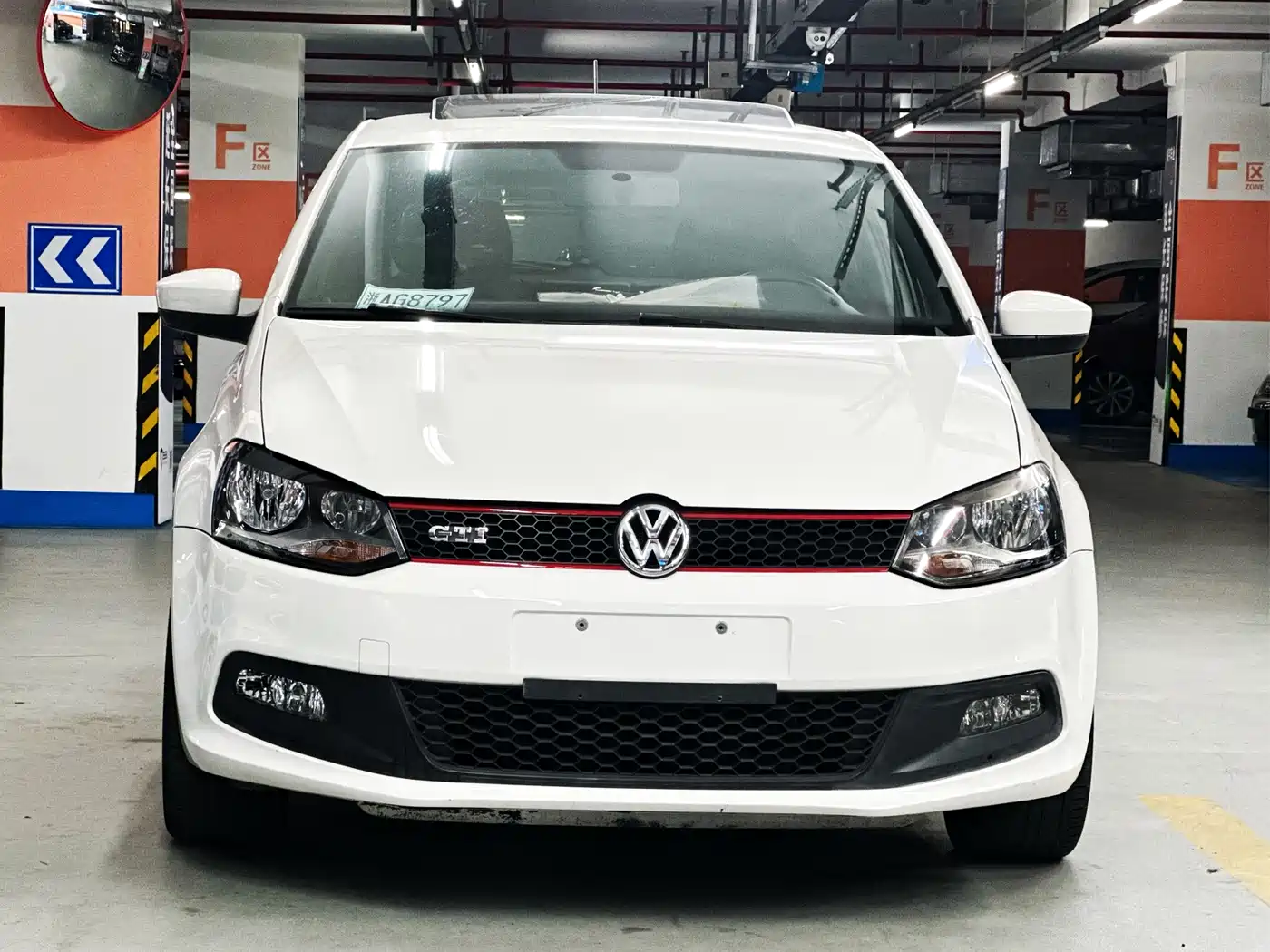 Volkswagen Polo 2012 1.4TSI GTI фото 2