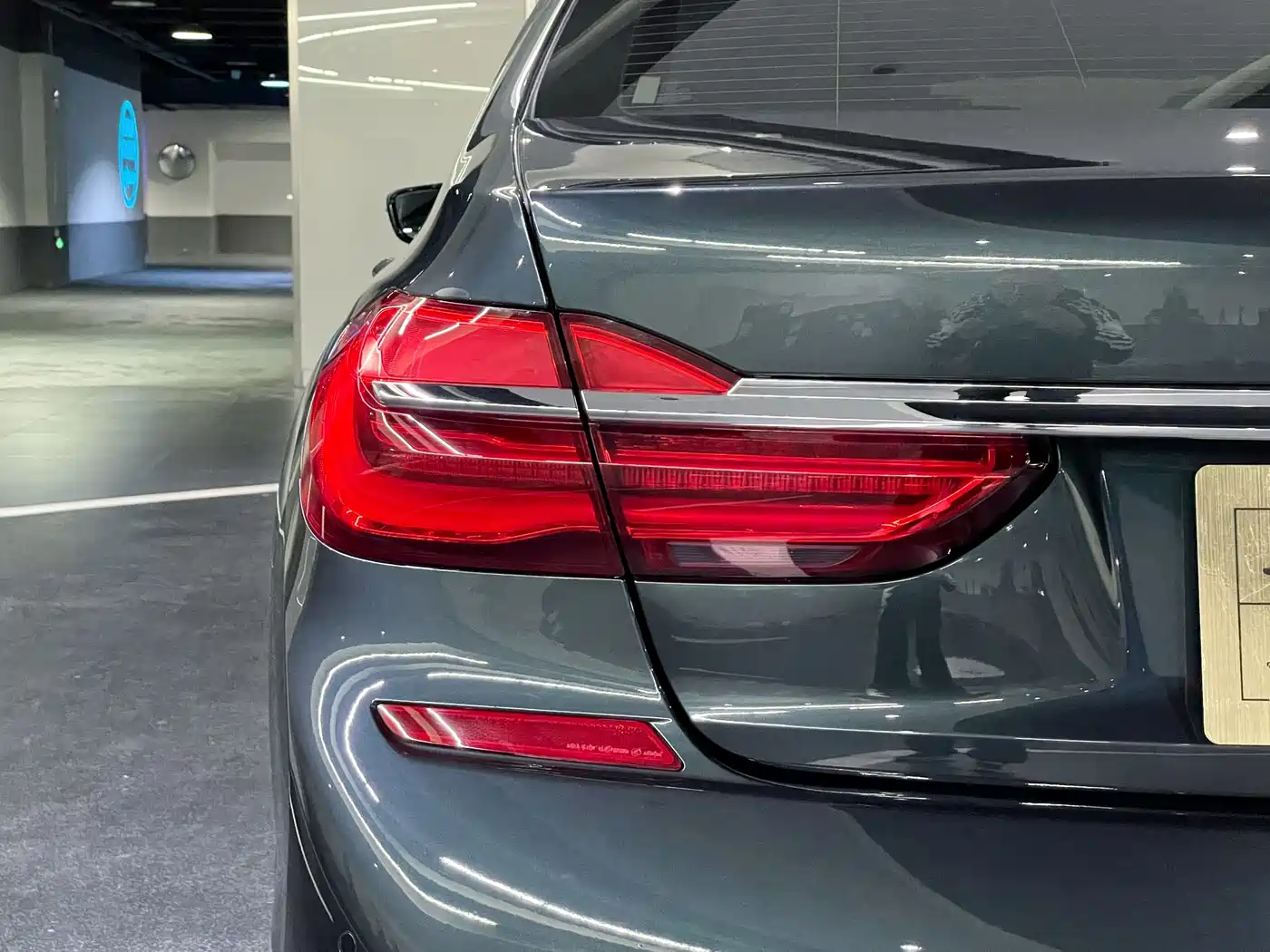 BMW 7 Series 2018 730Li Leading Type M Sport Package фото 25