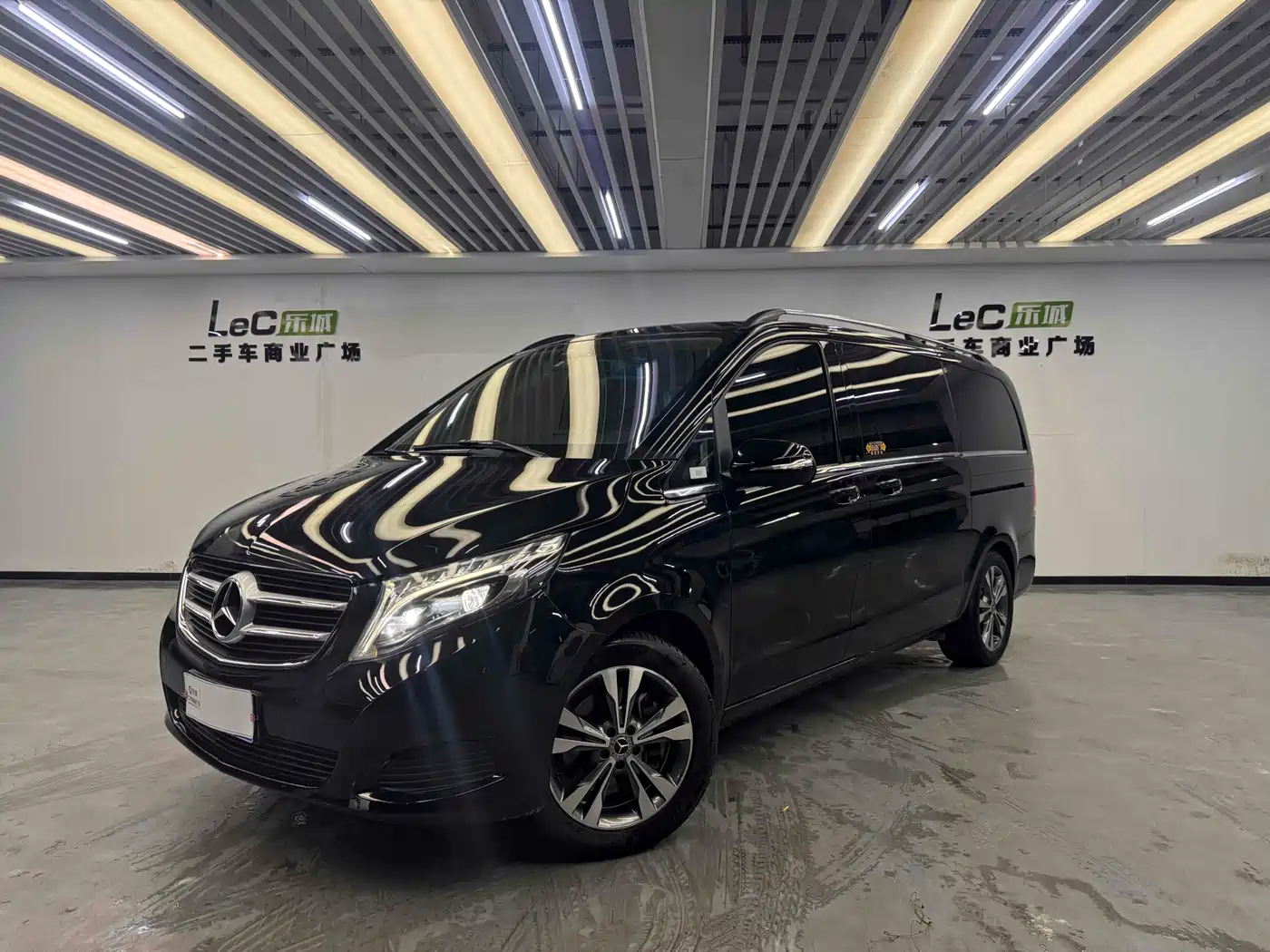 Mercedes-Benz V-Class 2018 V 260 Navigator Edition China VI