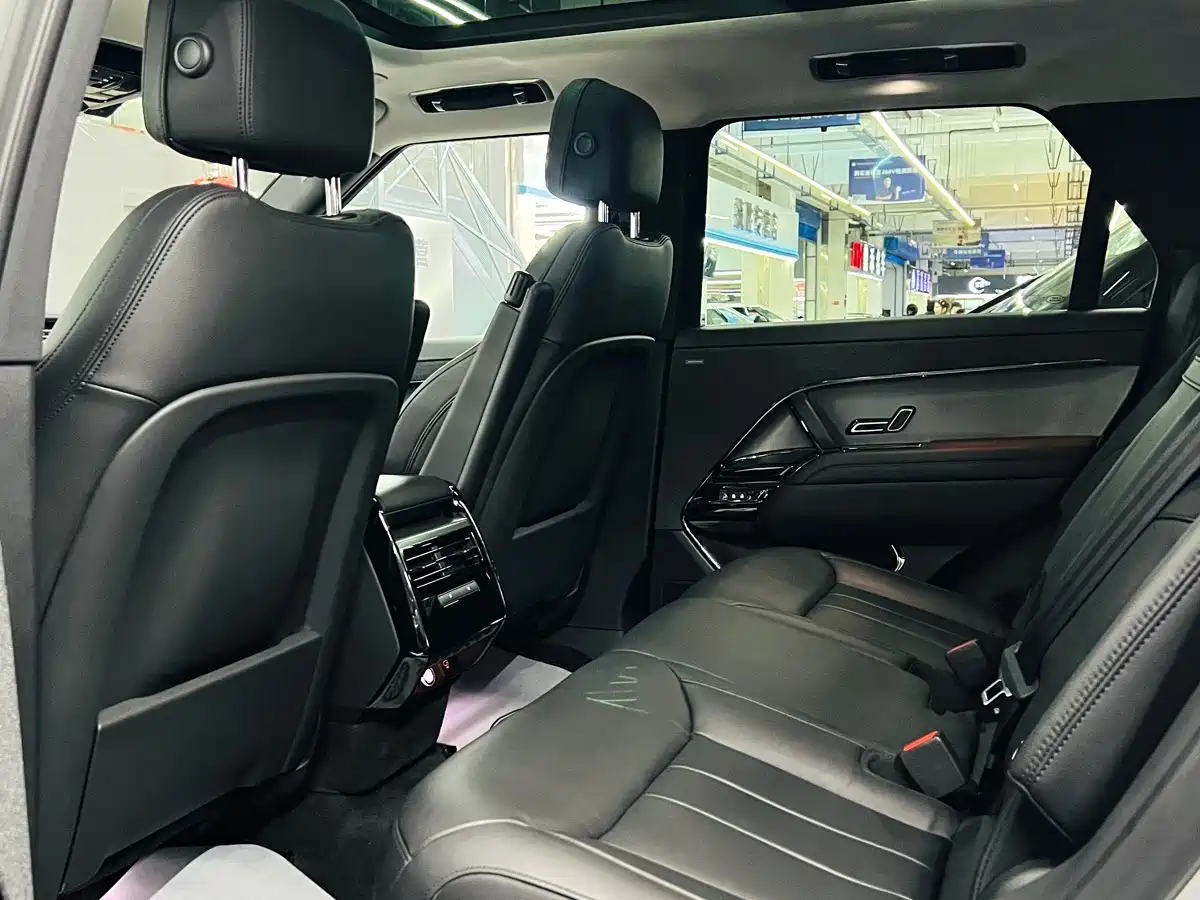 Photo 6 - Land Rover Range Rover Sport