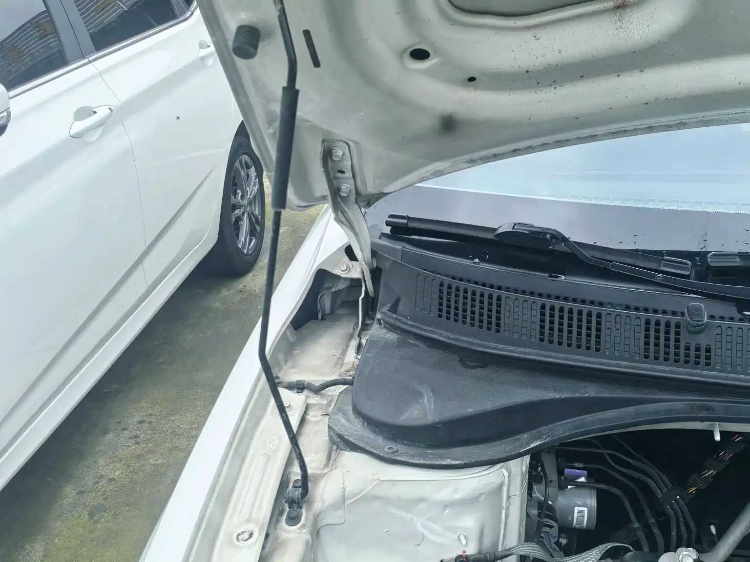 Photo 13 - Hyundai Elantra