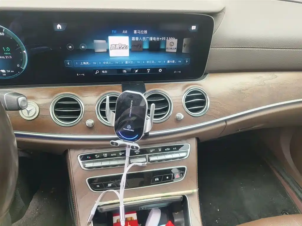 Mercedes-Benz E-Class New Energy 2022 Facelift E 350 e L Plug-in Hybrid Sedan фото 6