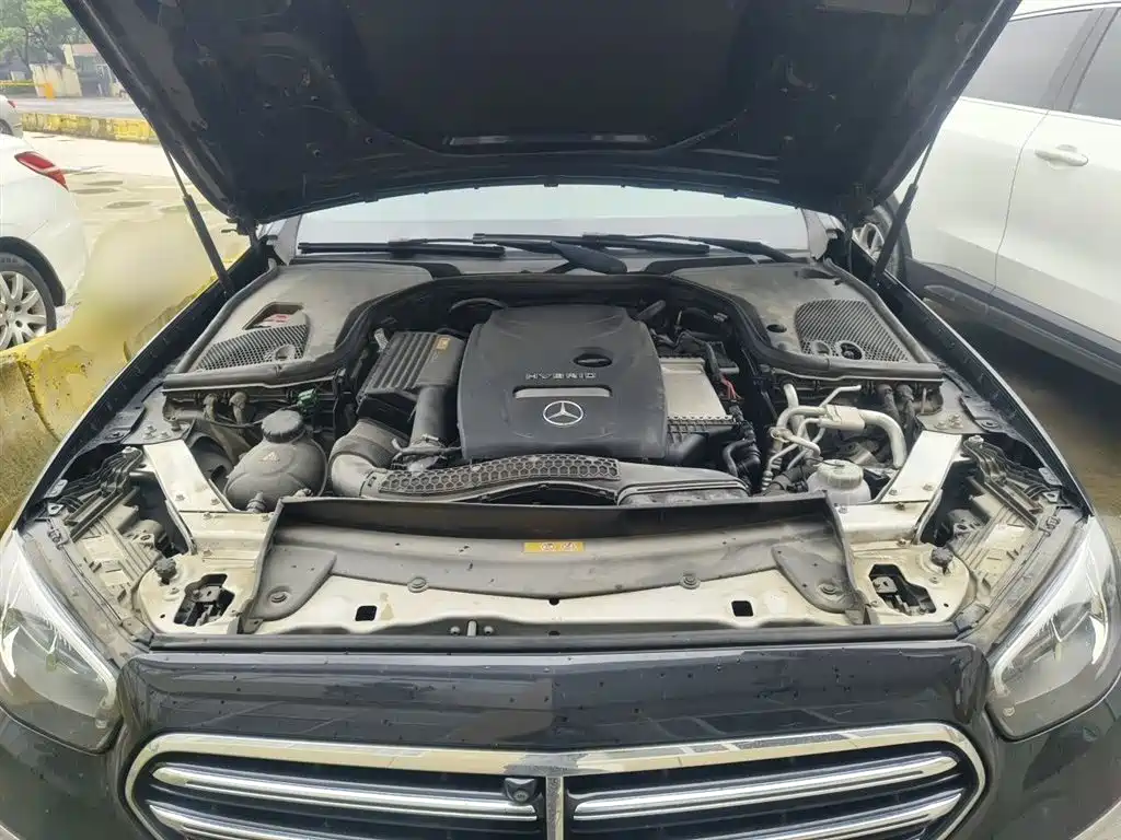 Mercedes-Benz E-Class New Energy 2022 Facelift E 350 e L Plug-in Hybrid Sedan фото 11