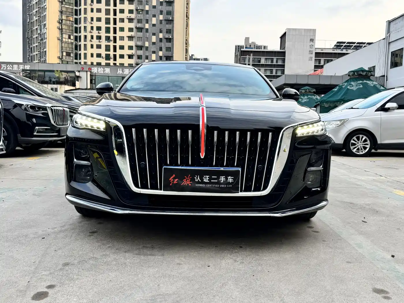 Hongqi H5 2025 2.0T Automatic Flag Celebration 500,000 Units Anniversary Edition фото 2