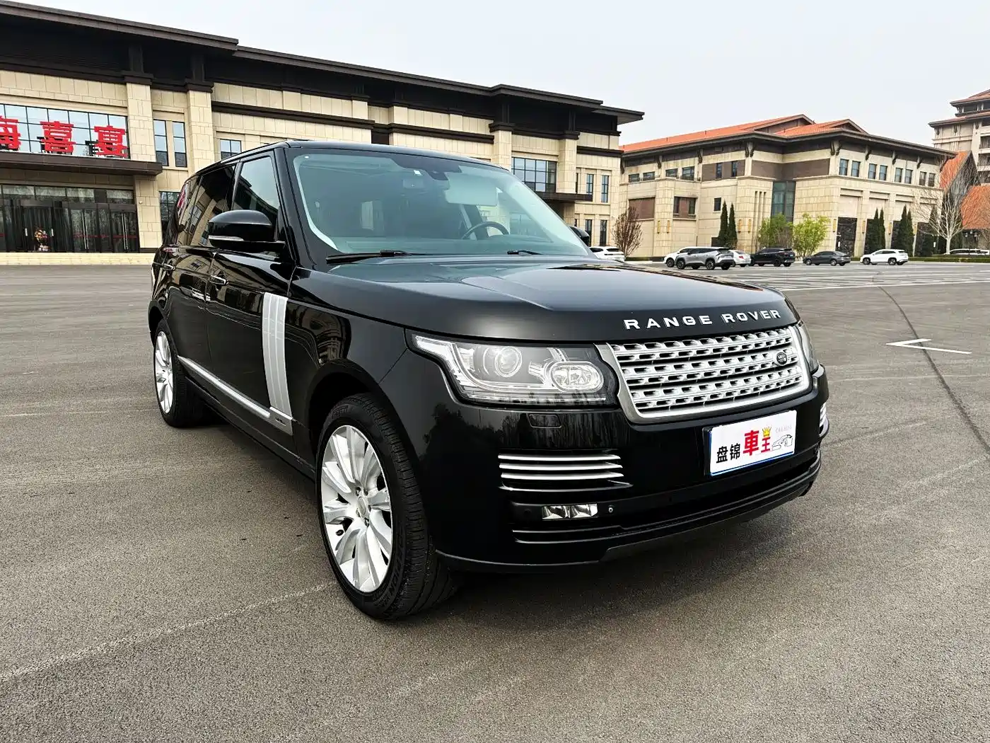 Land Rover Range Rover 2015 3.0 SC V6 Vogue SE Genesis Extended Edition фото 3