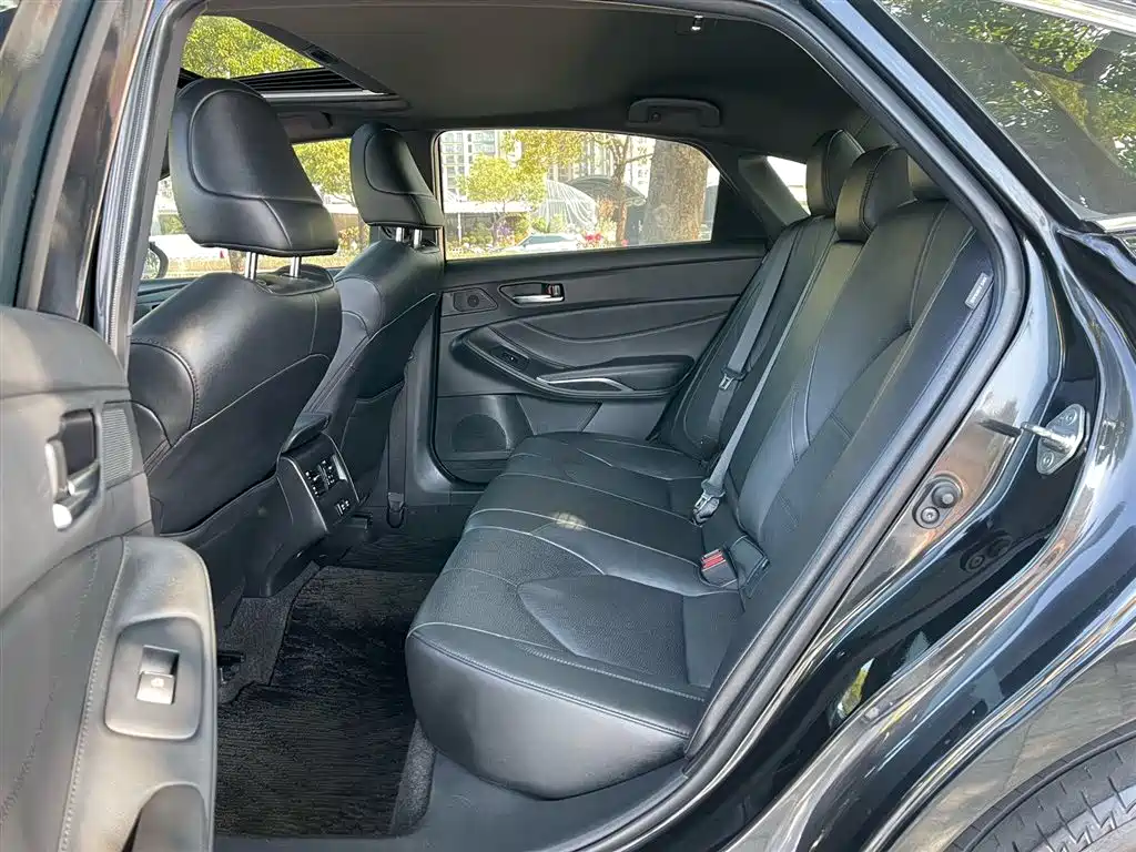 Toyota Avalon 2021 2.5L Luxury Edition фото 6