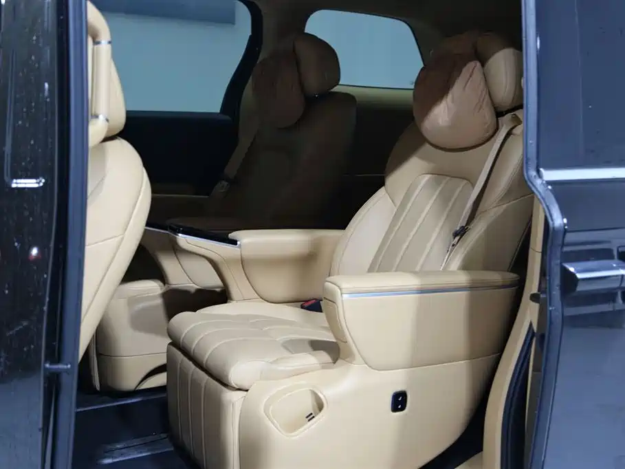 Voyah Auto Voyah Dreamer 2025 PHEV 4WD Kunpeng Premium Edition фото 12