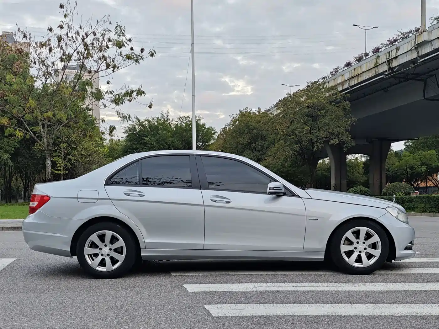 Mercedes-Benz C-Class 2011 C 180K Classic фото 6