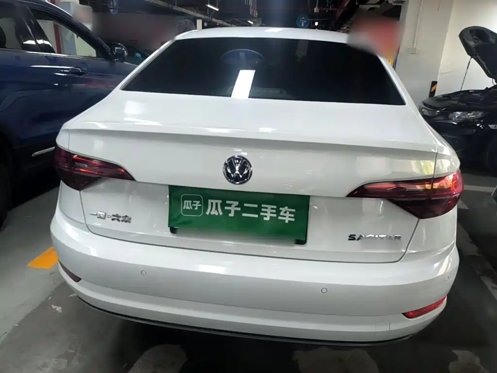 صورة 6 - Volkswagen Sagitar
