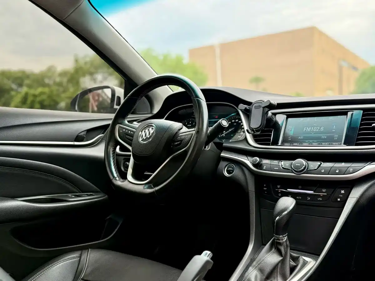 Фото 5 - Buick Excelle