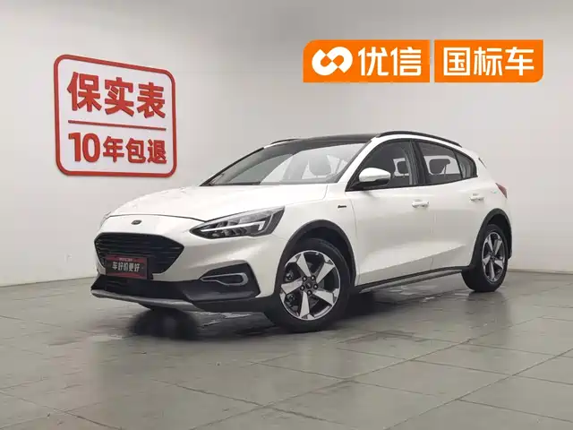 Ford Focus Active 2021 EcoBoost 180 Auto Dynamic Edition — фото 1