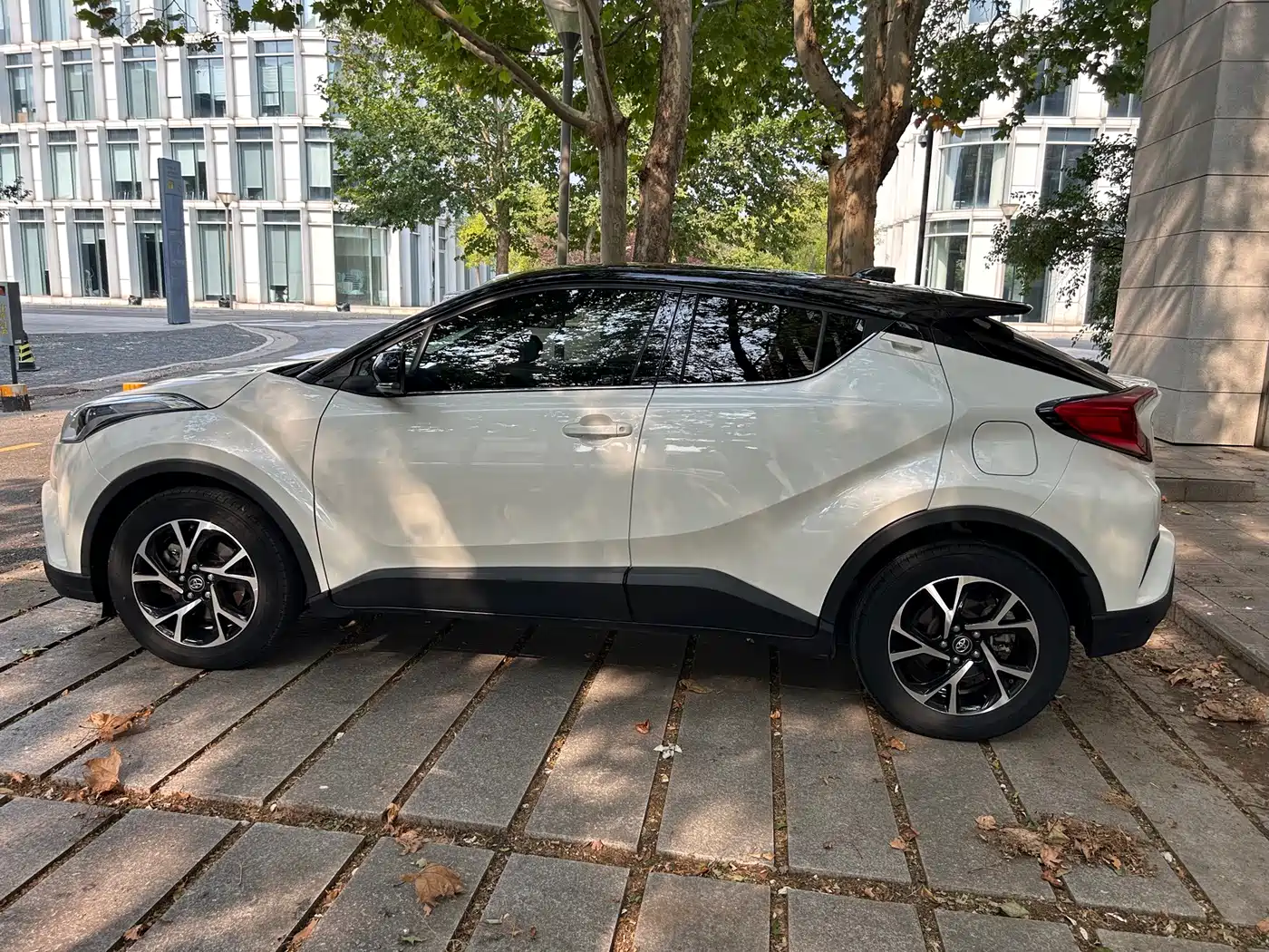 Toyota C-HR 2019 2018 2.0L Leading Edition China VI