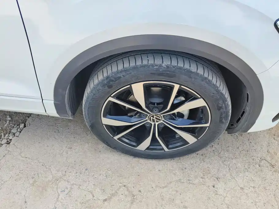 Volkswagen T-Roc, миниатюра 6