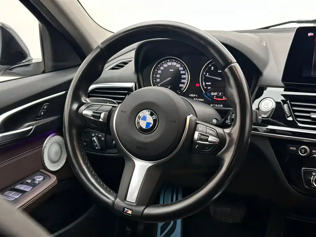 BMW 1 Series 2022 125i M Sport Shadow Edition фото 12