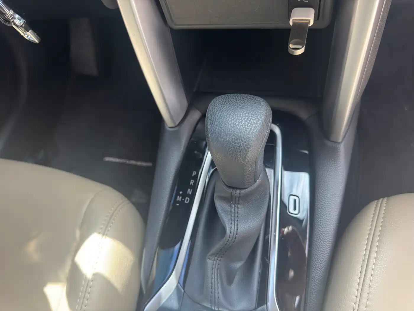 Toyota Frontlander 2023 2.0L CVT Elite Edition фото 7