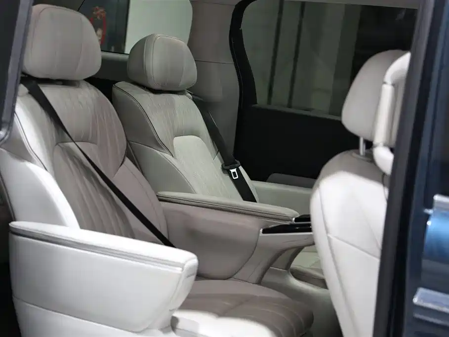 Voyah Auto Voyah Dreamer 2025 PHEV AWD Flagship Kunpeng Edition фото 16