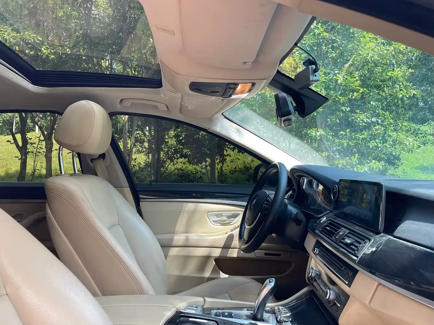 BMW 5 Series 2013 520Li Elegance фото 7