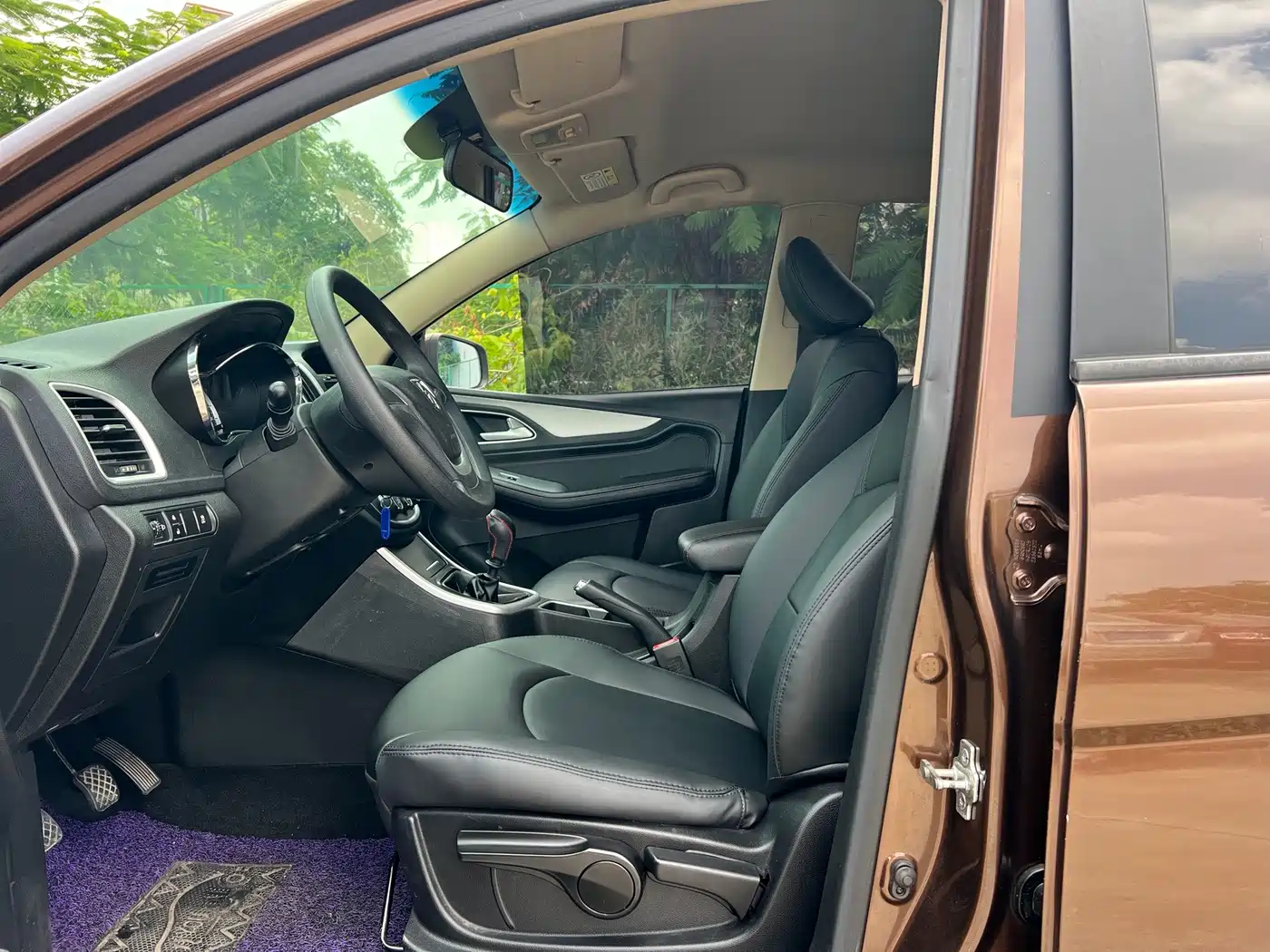 Baojun 560 2017 2016 1.5T Manual Comfort
