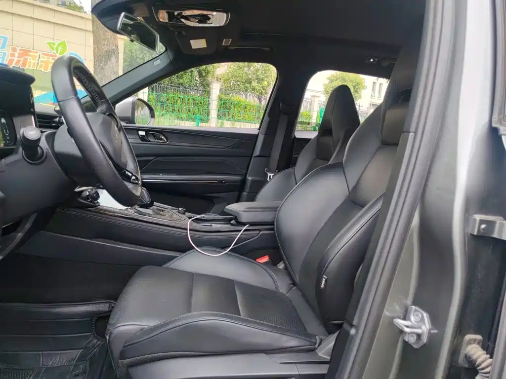 Lynk & Co 01 EM-P 2022 2022 1.5TD PHEV Plus