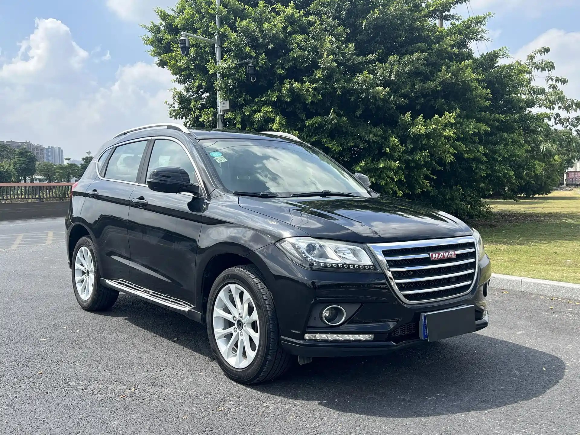 Фото 2 - Haval H2