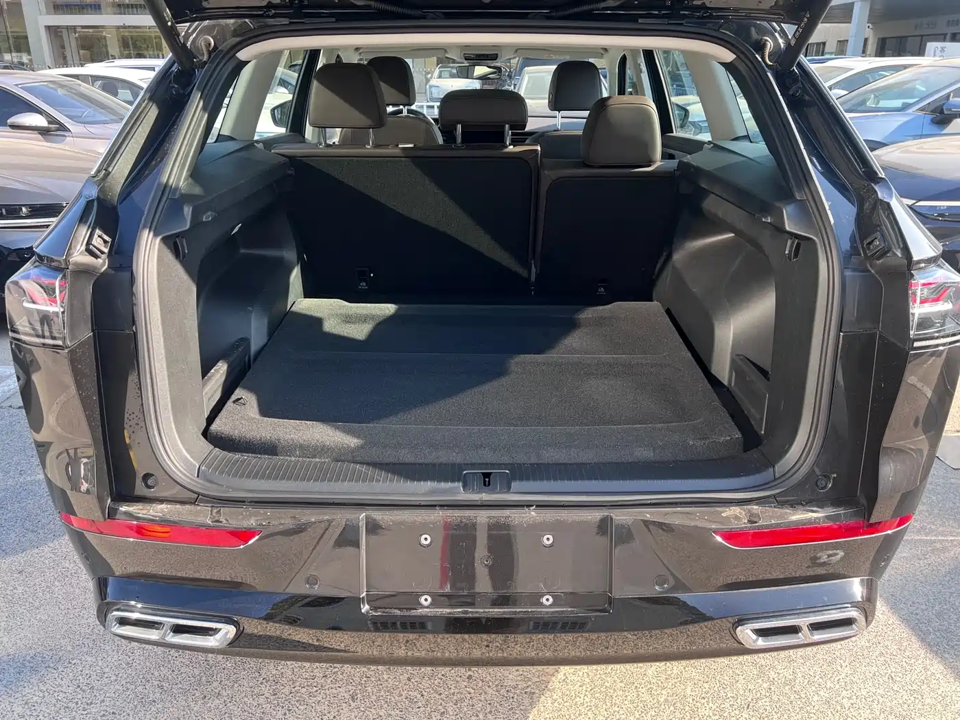 Volkswagen Talagon 2023 380TSI 4WD R-Line Touring Edition фото 24