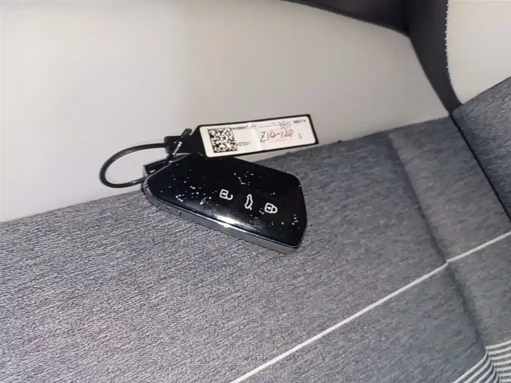 Volkswagen ID.4 CROZZ 2022 Standard Range PURE Edition фото 9
