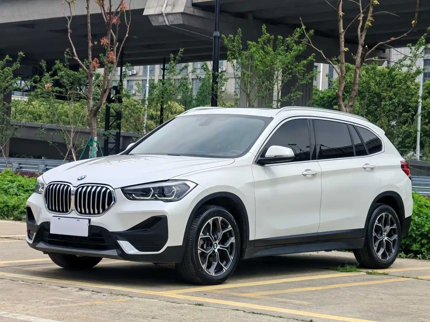 BMW X1 2022 sDrive25Li Leading