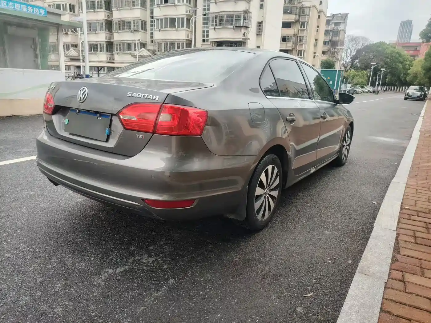 Volkswagen Sagitar 2012 1.4TSI Automatic Luxury фото 9