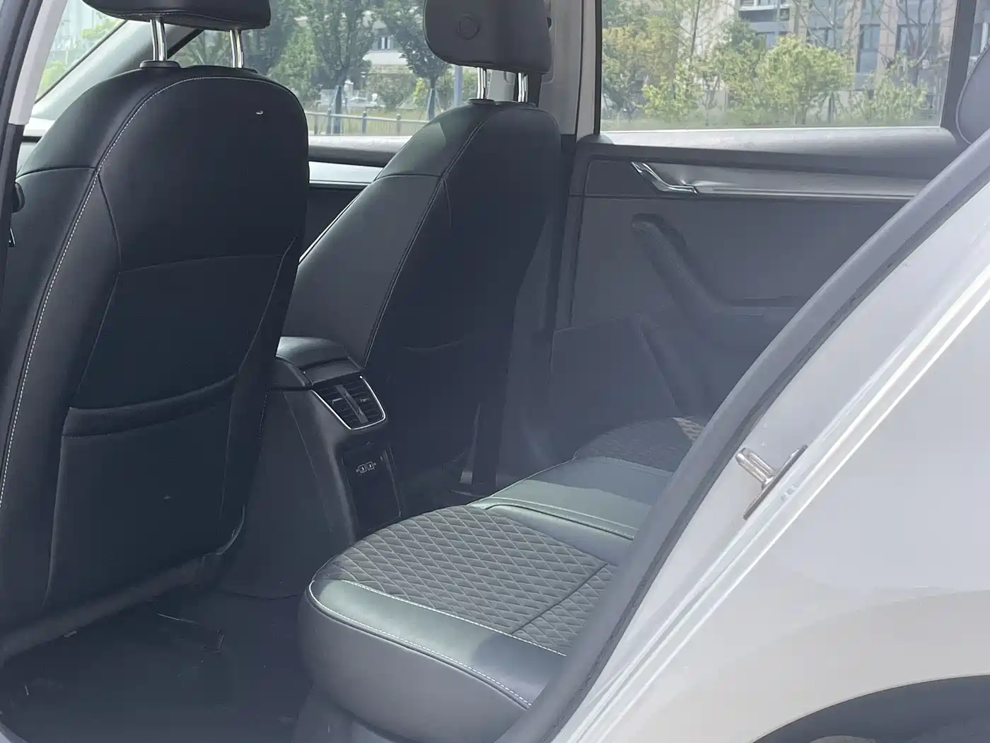 Škoda Octavia 2019 TSI280 DSG Luxury Edition фото 5