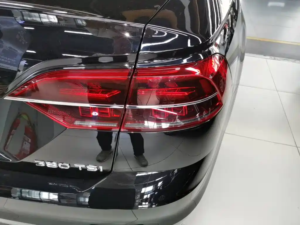Photo 8 - Volkswagen Phideon