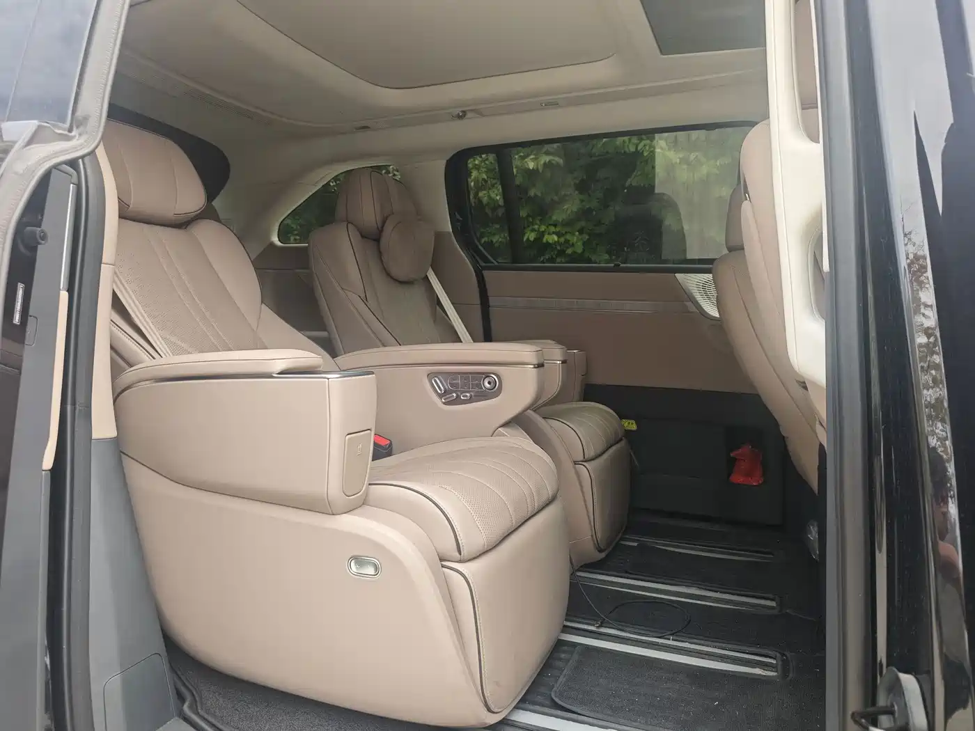 XPeng X9 2026 2025 Extended Range Edition