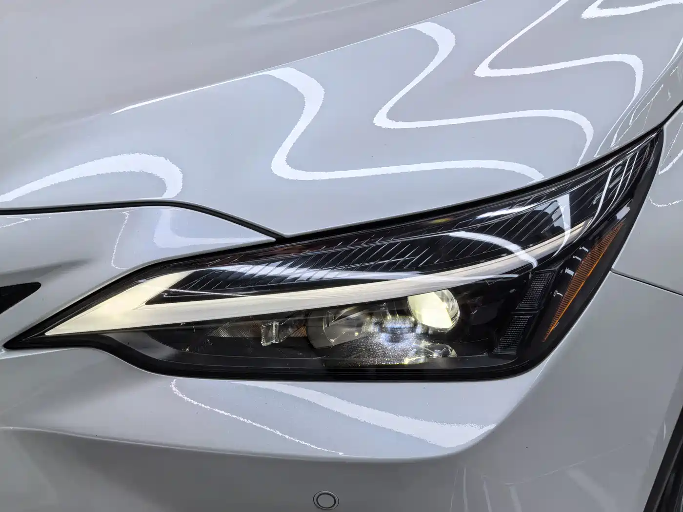 Lexus NX 2024 260 FWD Joy Creation Edition фото 32