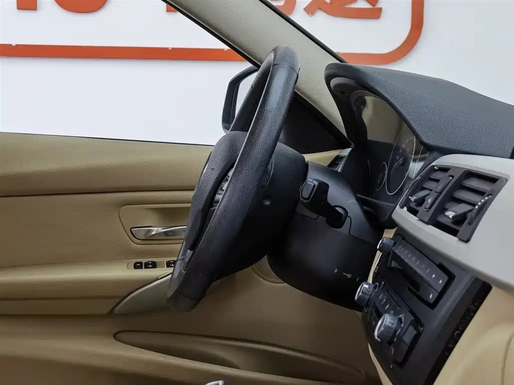 BMW 3 Series 2013 316i Progressive фото 22