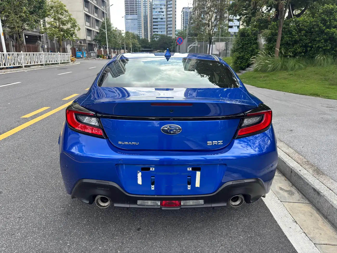 Subaru BRZ 2022 2.4L Manual фото 5