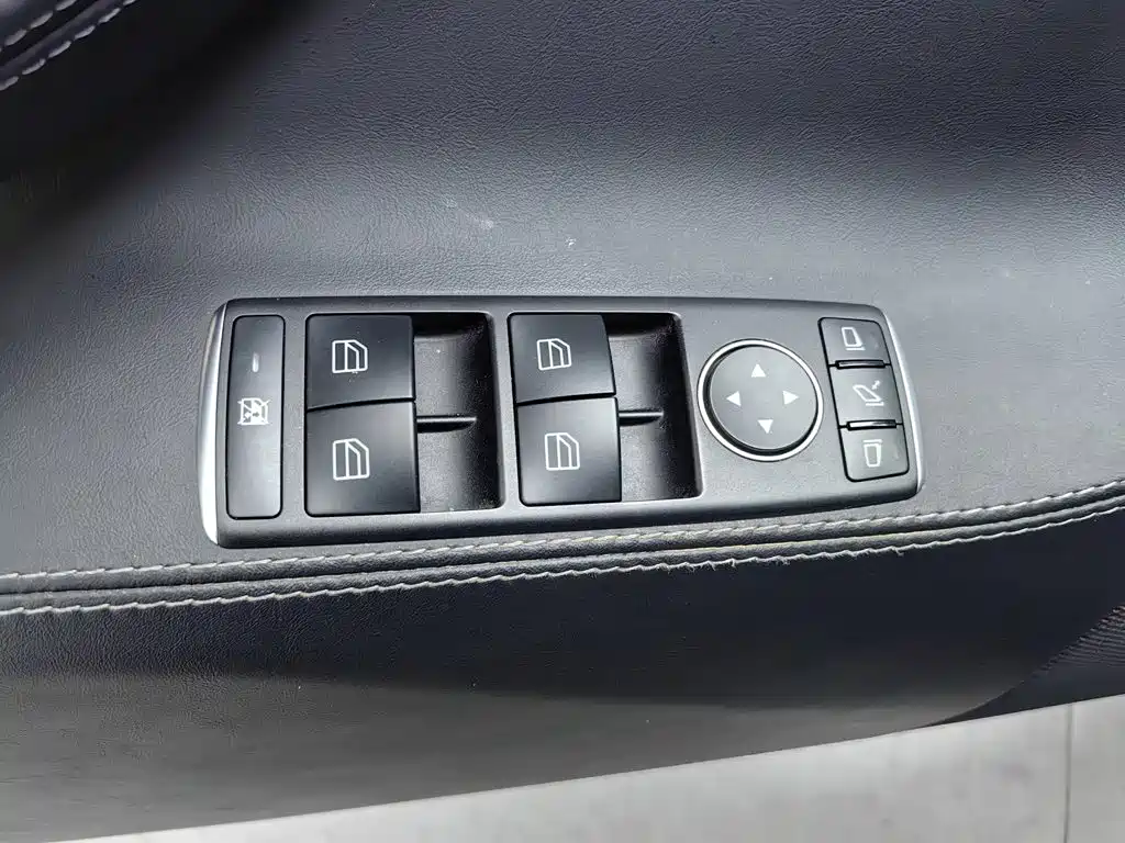 Фото 9 - Tesla Model S