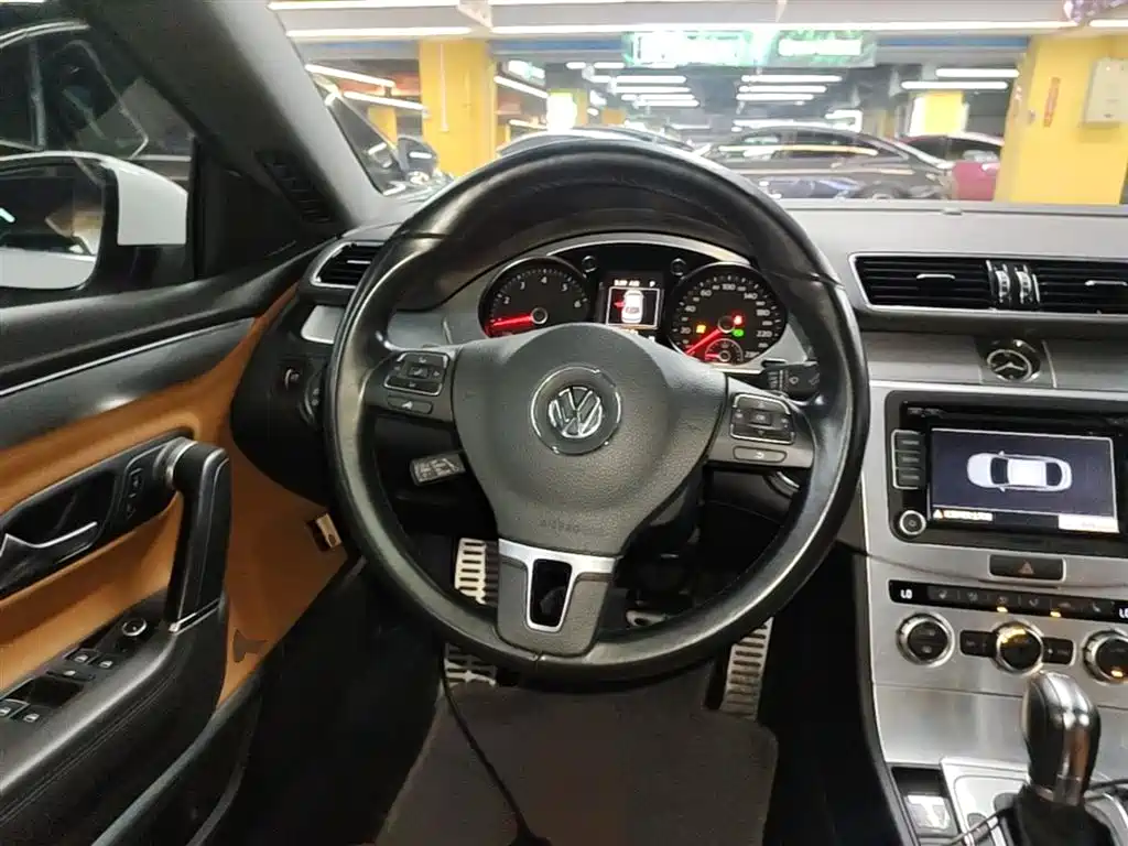 Volkswagen FAW-Volkswagen CC 2015 1.8TSI Luxury фото 11