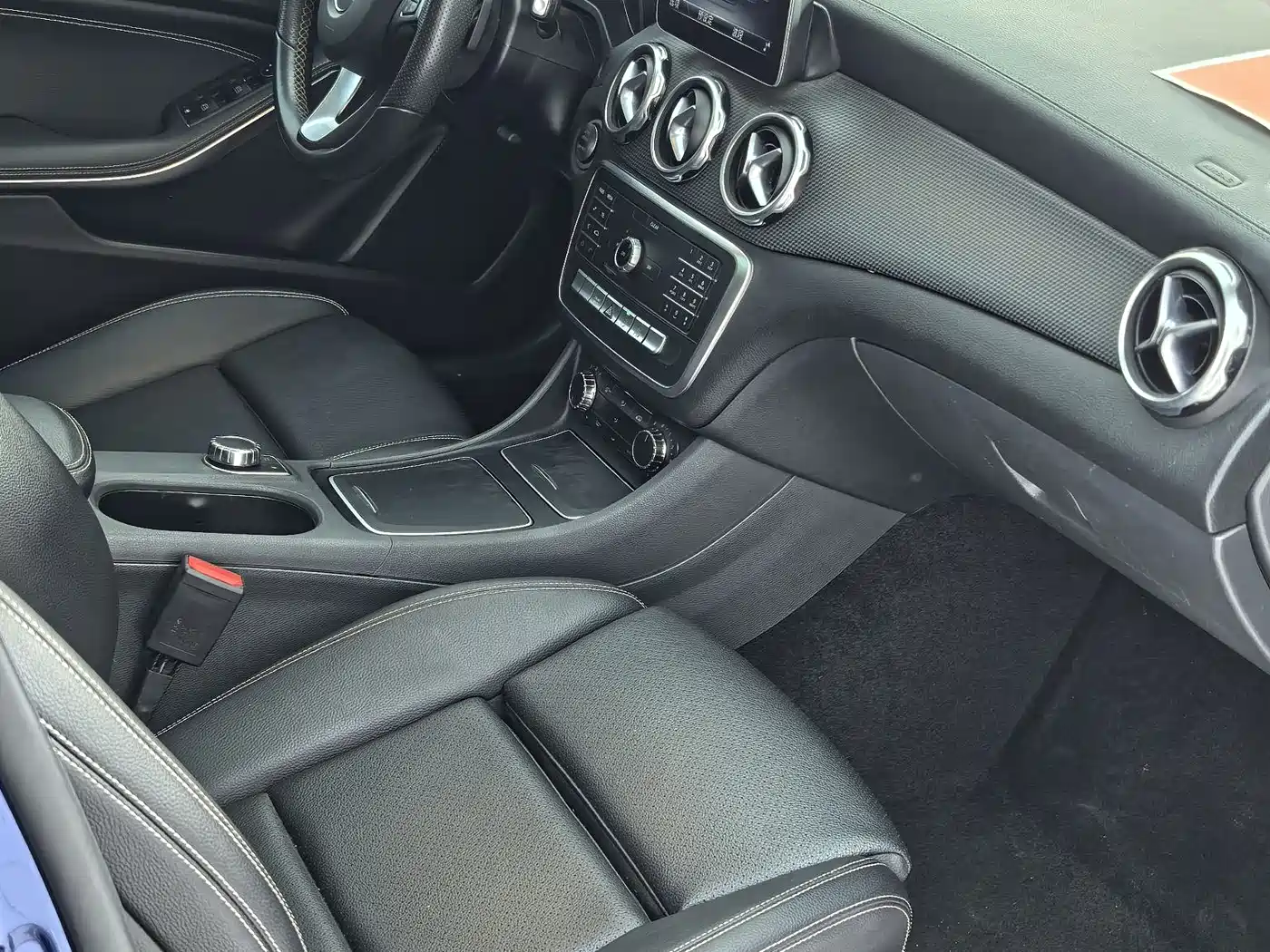 Mercedes-Benz GLA 2018 GLA 200 Fashion фото 18