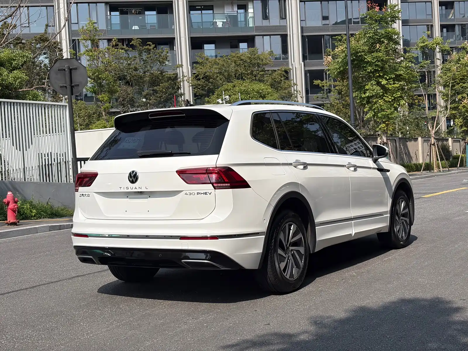 Фото 16 - Volkswagen Tiguan L PHEV