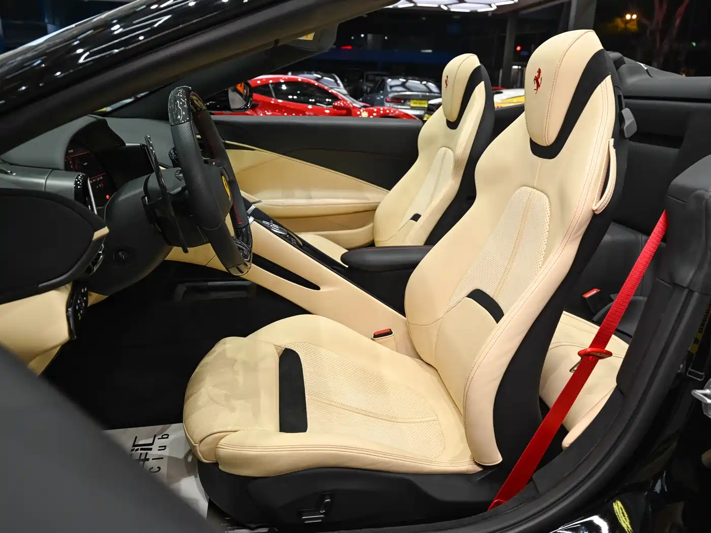 Ferrari Roma 2023 Model Spider фото 10