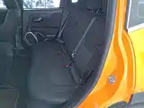 Photo 17 - Jeep Renegade