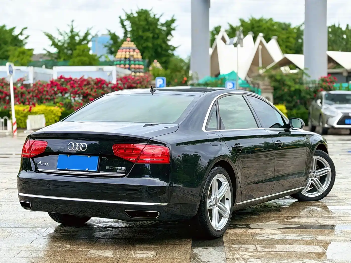 Audi A8 2013 A8L 50 TFSI quattro Exclusive фото 2